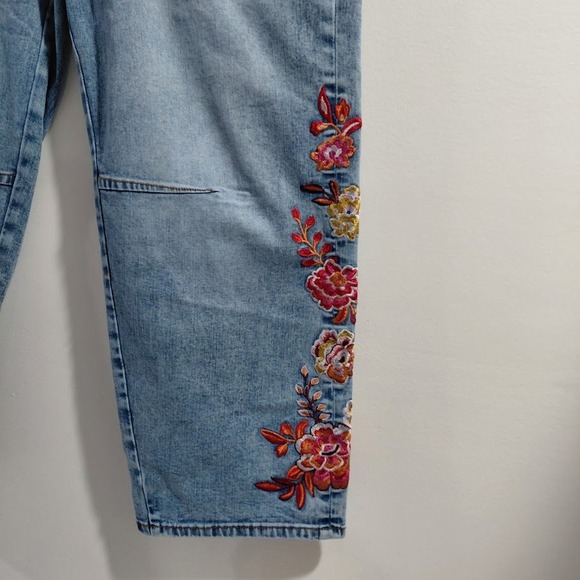 Flamingals Womens Floral Embroidered Wide Leg Cropped Jeans Light Wash Size L - Picture 8 of 16